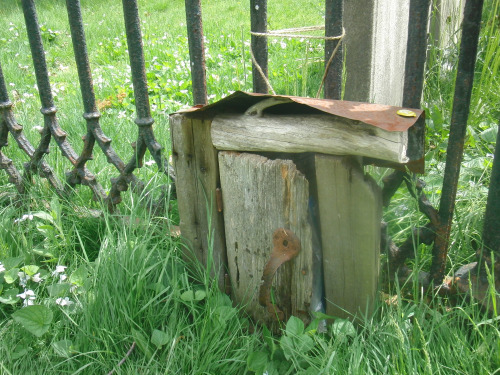 gravebox