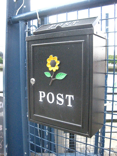 floral post