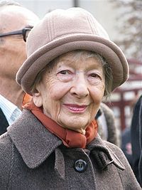 200px-Wislawa_Szymborska_Cracow_Poland_October23_2009_Fot_Mariusz_Kubik_01