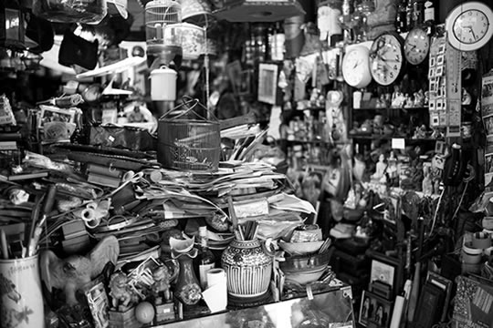 Post image for The Endowment Effect: Why It’s Easy to Overvalue Your Stuff