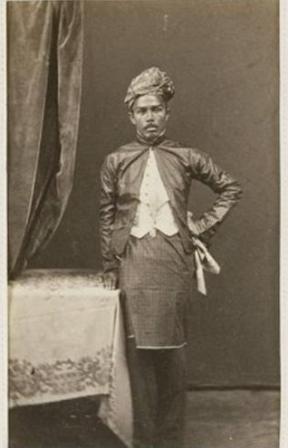 3354fe6e09d4b9318034f6a79eb7c800_minang-saisuak-abdul-gani-rajo-mangkuto-dari-koto-gadang