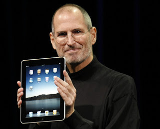 Steve Jobs with iPad
