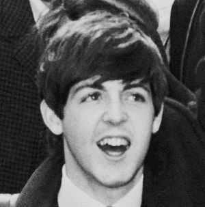English: Photograph of Paul McCartney of the T...