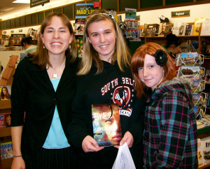 Kaitlyn's in the middle . . . didn't catch her sister's name! If one of you sees this, let me know so I can add her name!