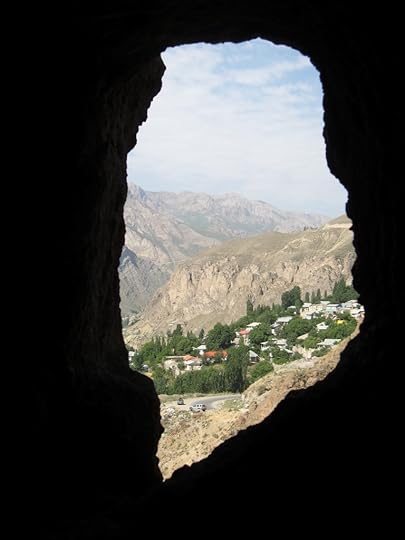 Polour cave sil 1