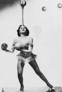 juggling-woman
