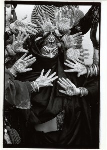 paulette early hands-jk0001