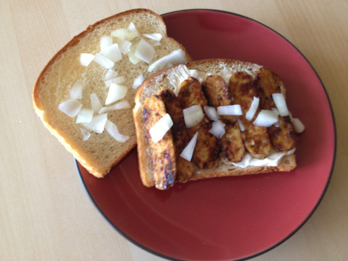 vegan tempeh bacon cream cheese sandwich 