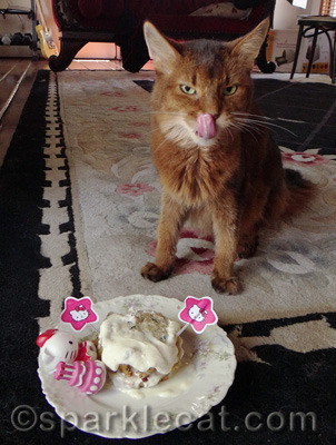 I am Sparkle and I approve this cake!