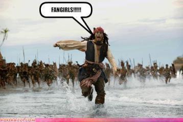 celebrity-pictures-johnny-depp-pirates-fangirls