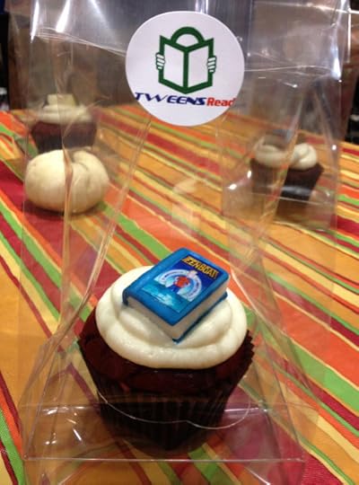 Teen Boat cupcake
