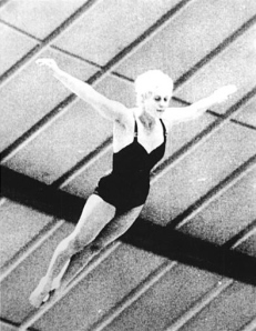 431px-Bundesarchiv_Bild_183-C1015-0001-012,_Tokio,_XVIII._Olympiade,_Ingrid_Krämer