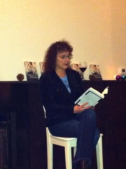 A9ZjoHECUAAsHOa.jpg large