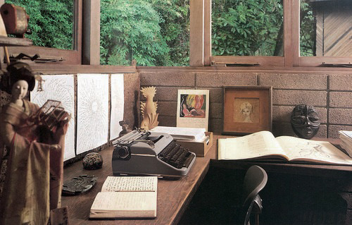 Anais' writing desk in California