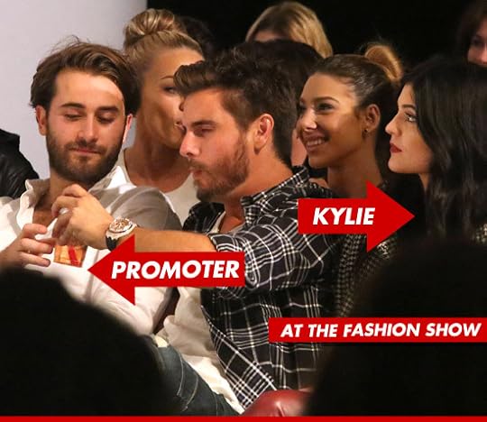 1018_scott_disick_fashion_show_banners