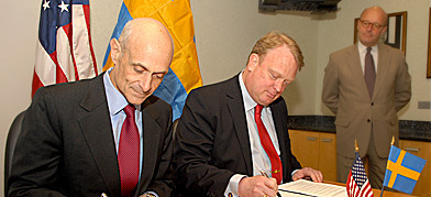 April 13, 2007. Swedish Minister of Defense, Odenberg (right), signs an agreement with the head of the U.S. Department of Homeland Security, Chertoff (left). Put in context, the effect of the agreement is to wiretap all of Russia's international traffic and share it with the NSA. What did Sweden get in return?