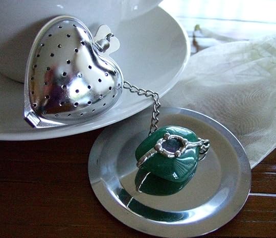 health tea infuser2 1024x884 How to Use a Pendulum to Find Anything