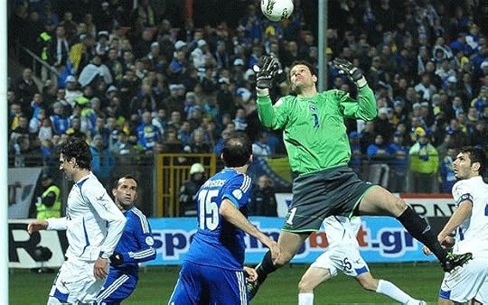 Arsenal leading the chase to sign Stoke City goalkeeper Asmir Begovic
