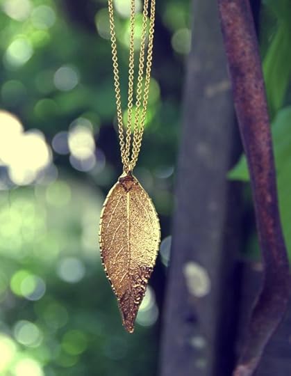 AMBER HOUSE NECKLACE