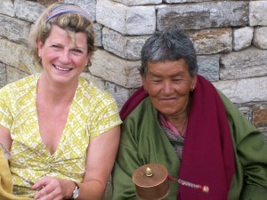Marianne and Bhutanese woman at National Memorial Chorten