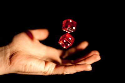Decision making: should you not throw dices instead of over-analyzing?
