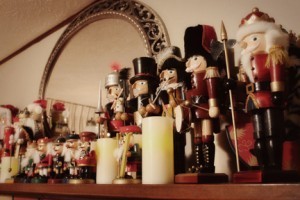 xmasmantleroth11