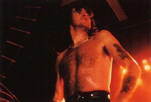 English: Bon Scott in Grenoble, December 10 19...