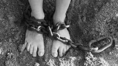 feet-in-chains