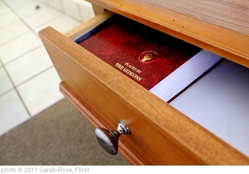 'Gideon Bible in hotel' photo (c) 2011, Sarah-Rose - license: http://creativecommons.org/licenses/by-nd/2.0/
