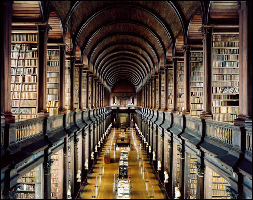 TRINITY COLLEGE LIBRARY DUBLIN