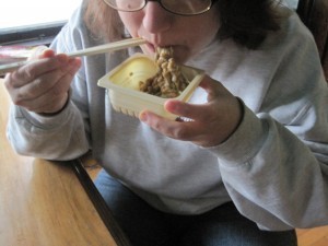 eating the natto 008
