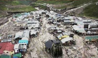 B_Id_394701_kedarnath-flooded