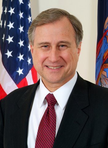 Portrait, ed cox, edward cox, communications, lawyer, atorney, top lawyer, top attorney, nixon's son, nixon son in law, richard nixon, great attorney, good lawyers, edward f cox, ed f cox, edward f cox, talk radio, am970, am radio, 