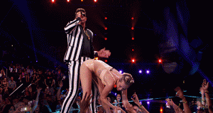 miley-cyrus-twerking-6