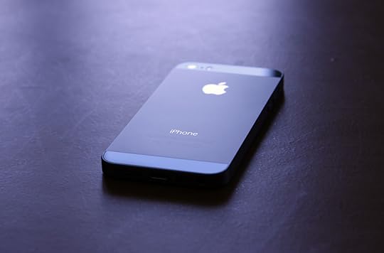 iPhone5S_BackShadows