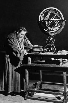 Charles_Laughton_in_Galileo.jpg