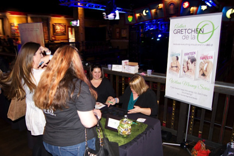Author Gretchen De La O at Rockin' the Holidays Bash