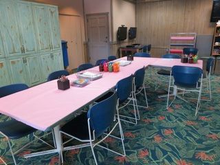 Open tables for art