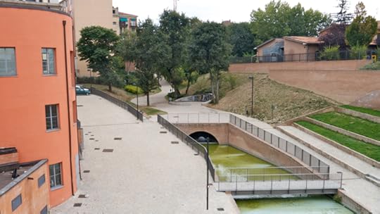 Park behind the MAMbo (modern art gallery) and Cineteca (institute/library for cinema) in Bologna.