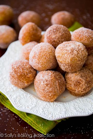 Apple Cider Donut Holes. Baked, not fried | sallysbakingaddiction.com