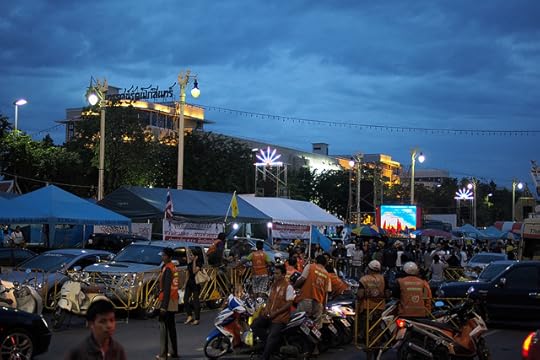 20131108 ปั่นจักรยานผ่านประชาธิปไตย