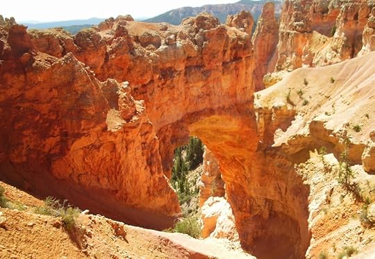 Bryce-Canyon-Natural-Bridge