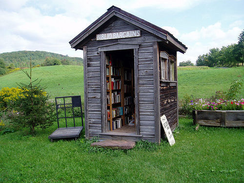 The Bibliobarn's Bibliobargains! by yeksitra