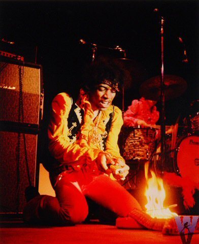 jimi-hendrix-monterey-pop-festival-june-17-19671