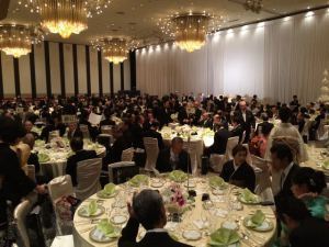 400 of the newlyweds' closest friends and family.