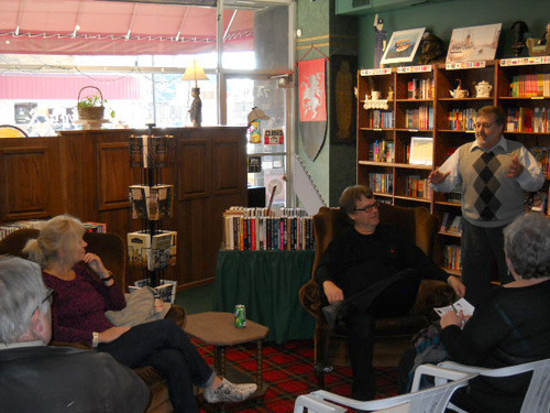 Augie introduces Max & Barbara Collins to their fans