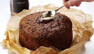 Christmascake_2359_16x9
