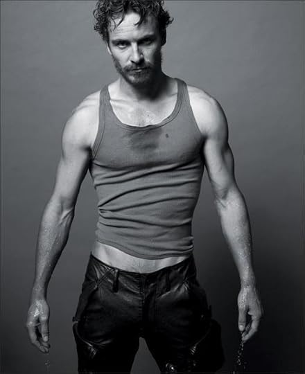 Michael-Fassbender-sexy