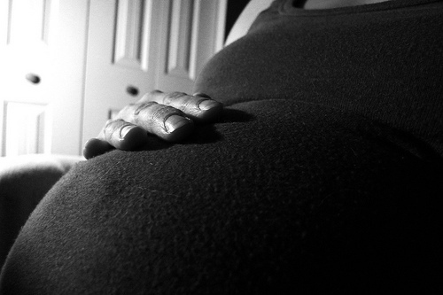 belly at 33 weeks
