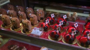 Sebastien Bouillet owl and ladybug cakes (contain no actual owl or ladybugs).